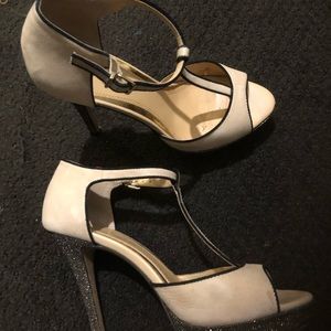 Jessica Simpson heels.